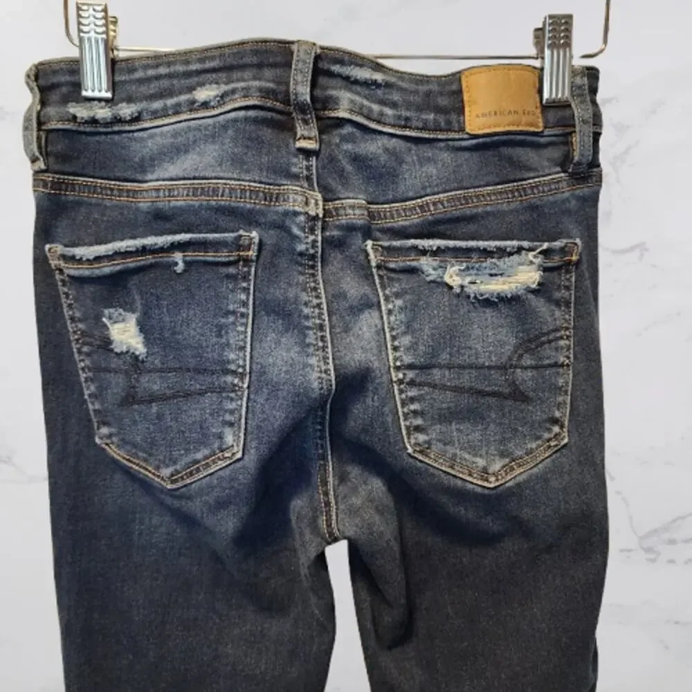 American Eagle Next Level Stretch Distressed Jegging Size 2